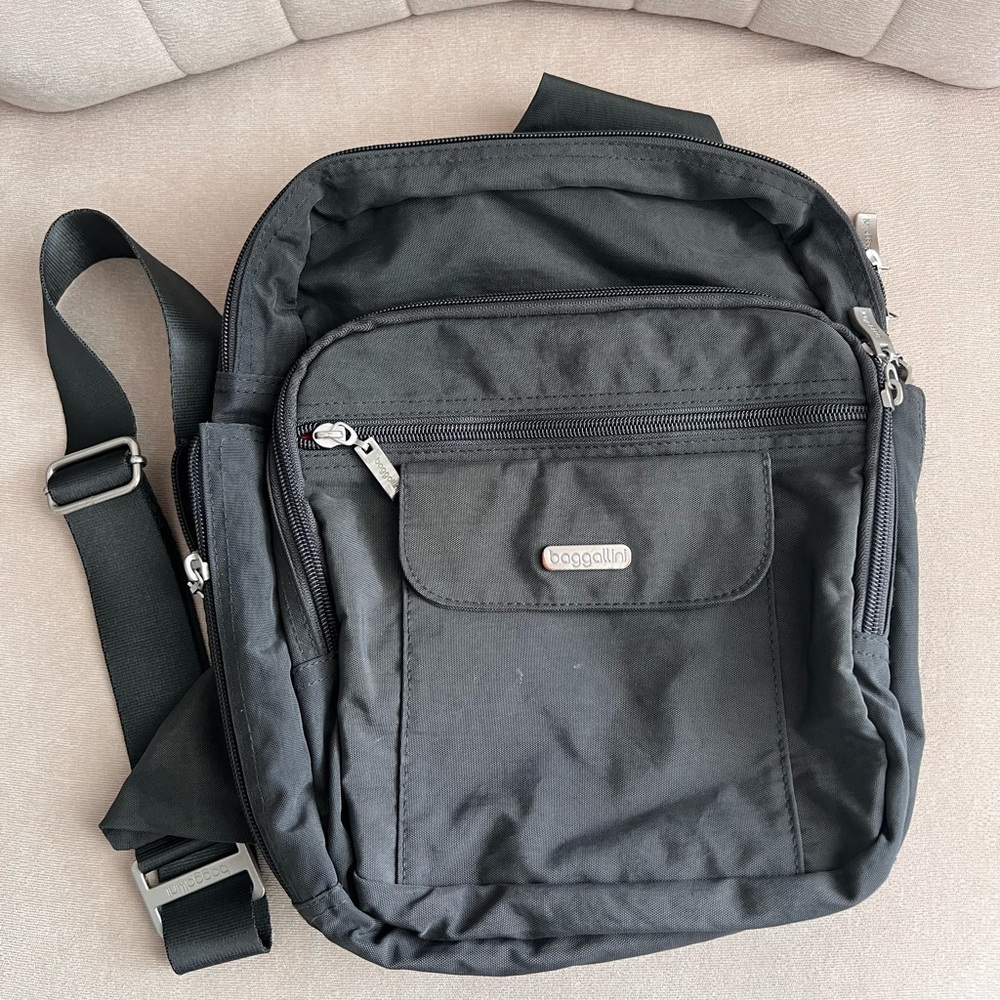 Baggallini cross-body backpack